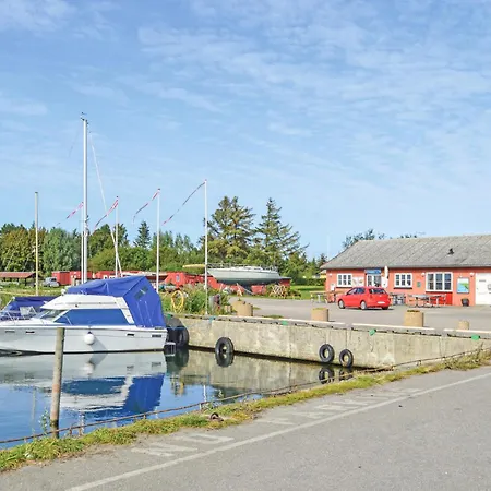 3 Bedroom Gorgeous In Askeby