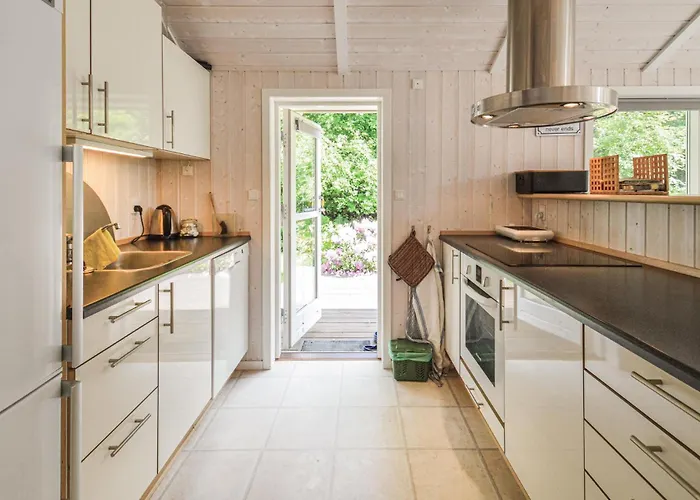 3 Bedroom Gorgeous In Askeby